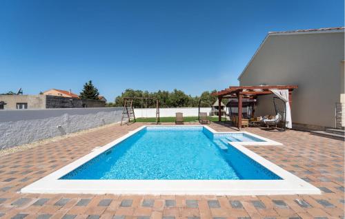Two-Bedroom Holiday Home In Biograd