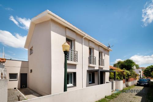 Aguda's Family House