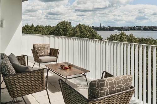 Balkón nebo terasa v ubytování The Fontenay Hamburg