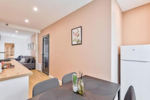 Charme Parisien 6 Personnes, 2 chambres, 19ème