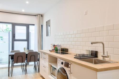 Charme Parisien 6 Personnes, 2 chambres, 19ème