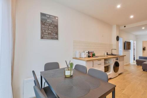 Charme Parisien 6 Personnes, 2 chambres, 19ème