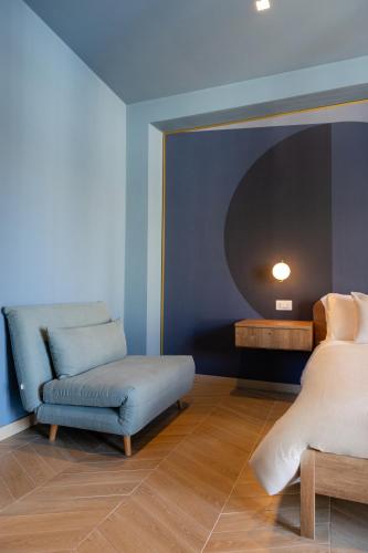 Ruang duduk di Portosole Apartments