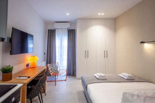 Mazi Rooms Charilaou 2,2