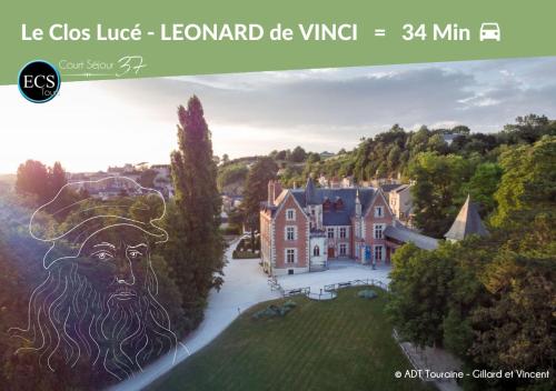 une image d'une demeure de caractère avec une peinture sur celle-ci dans l'établissement 3# Central'Tours VERT - Hypercentre, à Tours