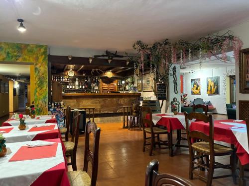 Gallery image of Hotel El Refugio de Juanar in Ojén