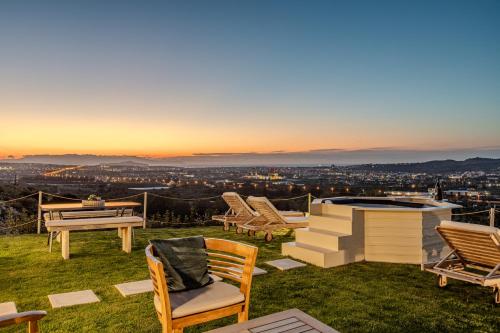 Kedria Lounge and infinity sea view residence