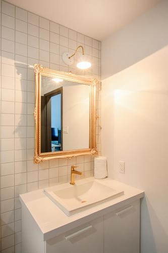 Ένα μπάνιο στο Hôtel du Jardin - Par Les Lofts Vieux-Québec