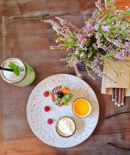 Φαγητό σε αυτό το διαμέρισμα ή κάπου εκεί κοντά