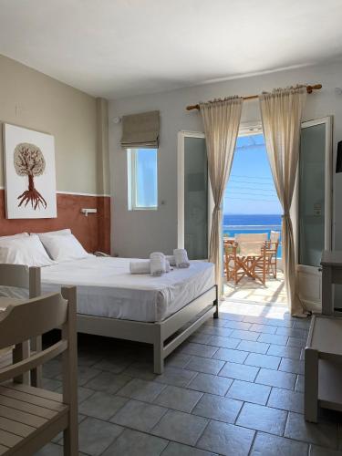 Agnadi Syros Beachfront Studios & Rooms