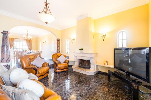 Villa Dubai - com piscina aquecível e BBQ - Albufeira