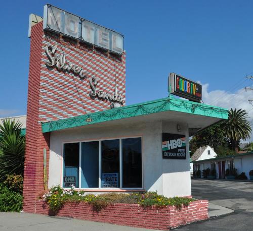 Gallery image of Silver Sands Motel in Ventura