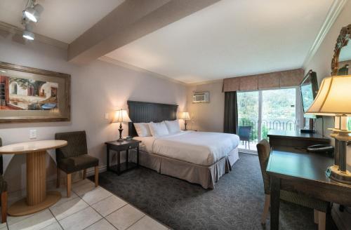 Postel nebo postele na pokoji v ubytování Prestige Inn Nelson