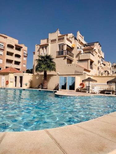 Apto Roquetas con terraza, a 1min de la playa, garaje y piscina