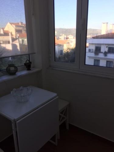 Unique Monsanto View 2 bedrooms Apt in Campolide