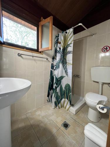 Koupelna v ubytování Elena Bungalows