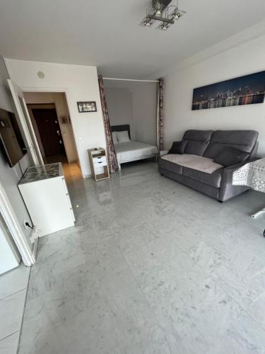 JUAN LES PINS T1 Bis 503