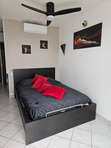 Studio village naturiste vue sur port nature 7