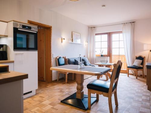 Kuchyň nebo kuchyňský kout v ubytování Landhaus Weber