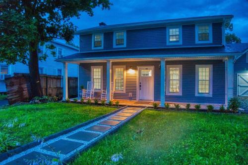 a blue house with a front door and a yard at New 3b House in Saugerties Village 4 mins to HITs in Saugerties