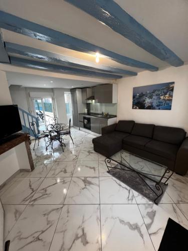 Maison de ville avec terrasse