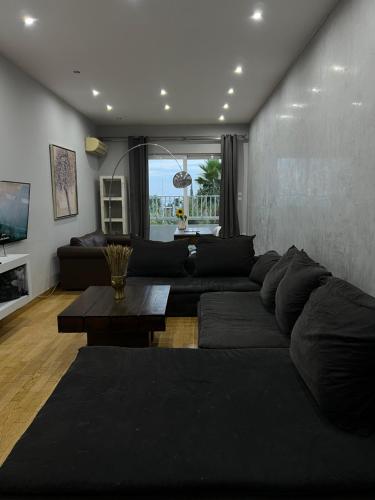 Marina Zeas Seaview House-MarinaQ