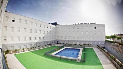 Bazén v ubytování ApartHome® nebo v jeho okolí