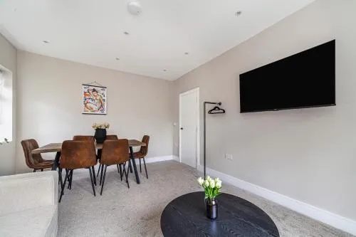 Arte Stays - Serviced Apartments for Leisure and Business - Private Parking - 12 minutes walking from Wembley Stadium photo 33