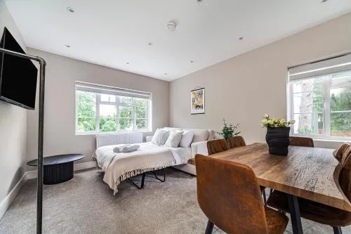 Arte Stays - Serviced Apartments for Leisure and Business - Private Parking - 12 minutes walking from Wembley Stadium photo 32