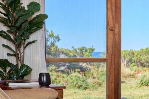 Φωτογραφία από το άλμπουμ του Rustic by the sea ~ a timeless holiday retreat! σε Douglas River