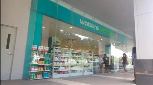 Lapu Lapu CityにあるFully Furnished Condo in Mactan Newtown with WIFI -Infinity Poolのギャラリーの写真