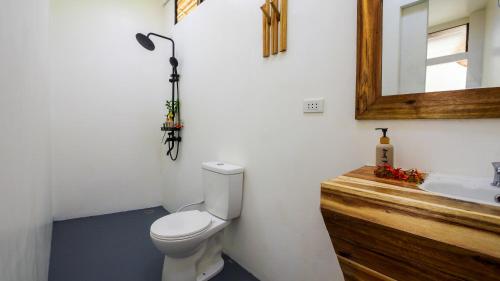 Sip Sunset Hostel and Loungeにあるバスルーム