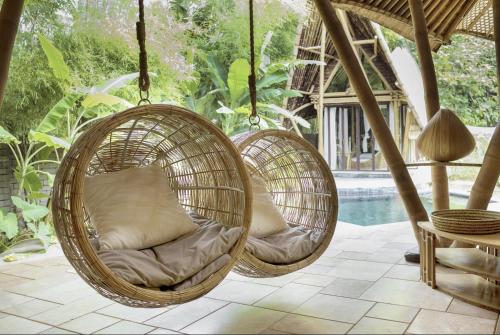 Πισίνα στο ή κοντά στο Cacao House 4bds Bamboo at Green Village Bali