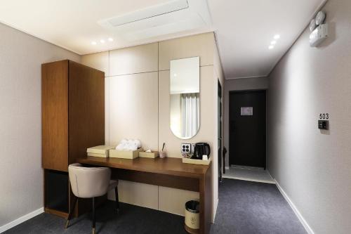 Kamar mandi di Browndot Incheon Airport New City