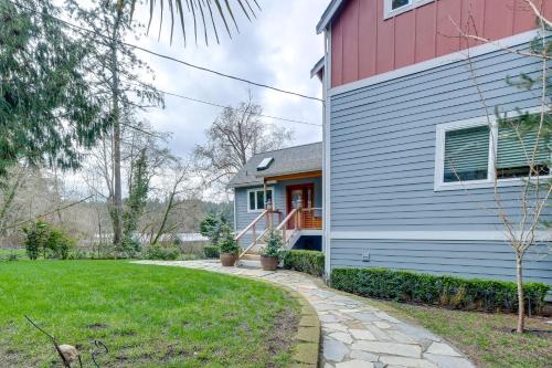Gallery image of Lakefront Washington Home with Grill, Dock and Kayaks! in Poulsbo