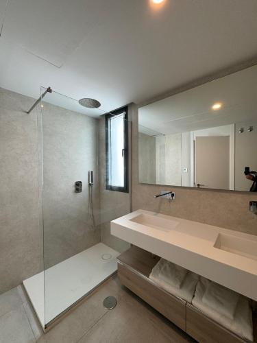 Artola Homes Luxury - EaW Homes