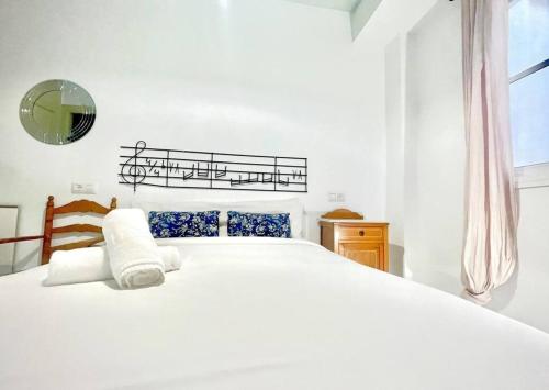 Virgen Carmen Dolorosa Plaza de la Alameda