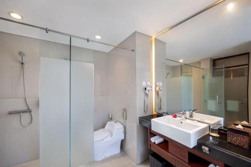 Koupelna v ubytování Sanur Resort Watujimbar