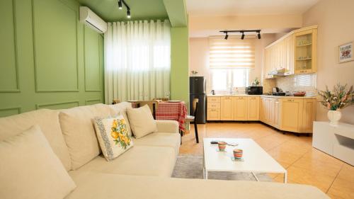 Urban Gem Apt - Tirana