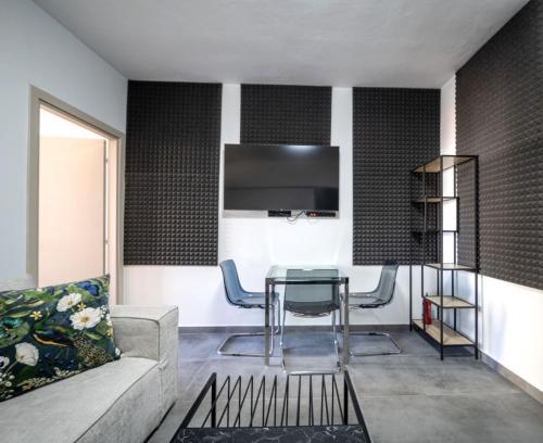 Exclusive ladadika apartment 2