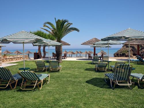 Imagen de la galería de Sea View Suites - Plaka Beach Resort, en Vasilikos