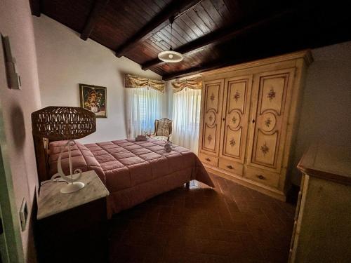 Afbeelding uit fotogalerij van Cinguettio -relax con Jacuzzi- in Fermo