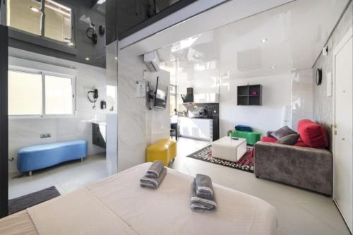 True Colours Apartment , City Center Torremolinos BY NAMASTE ELITE