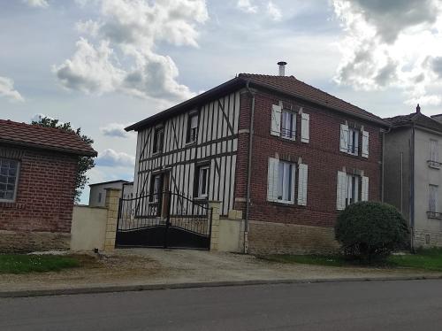 Chez Suzanne Maison à la campagne 2-8pers 4 chambres