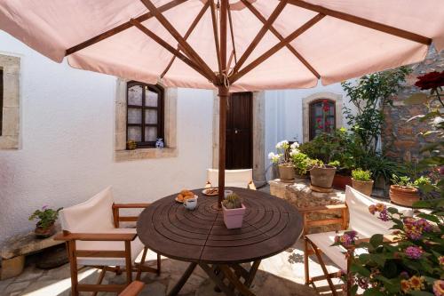 Ilianthos Traditional Maisonette