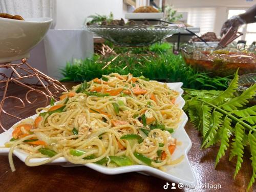 ホテルの敷地内または近くでの食事または食べ物