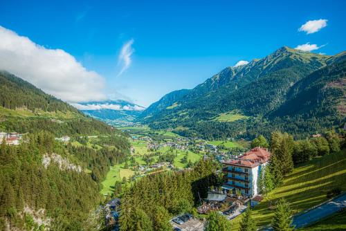 an aerial view of a resort in the mountains at Exclusive Panorama Spa Suiten DAS SCHILLER in Bad Gastein