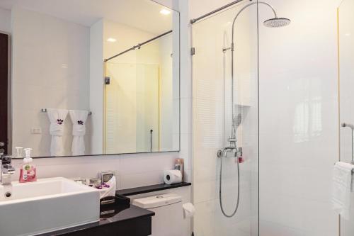 Phòng tắm tại Krabi One Bedroom Seaview