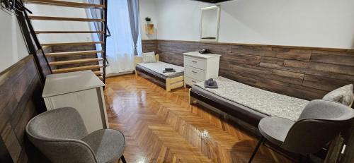 Quiet and central 2BDR 2BTHR 2AC wifi for 4-6 ppl in Heart of BUDAPEST 1066 Budapest, Weiner Leó utca 14, Ground Floor 1 kép - 3