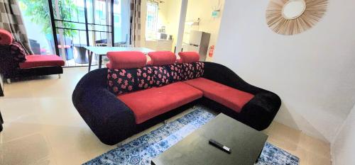 Foto dalla galleria di Number 3, Pebble Bay Appartments, Ground floor a Pereybere